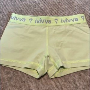 Ivivva Lemon Lime Shorts - Size 8 (girls)